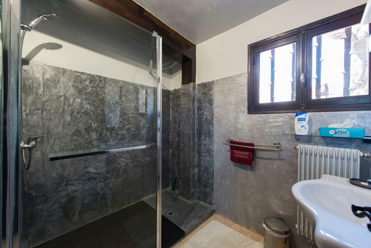 Appartement Clot De Felines Entrevaux Exteriör bild
