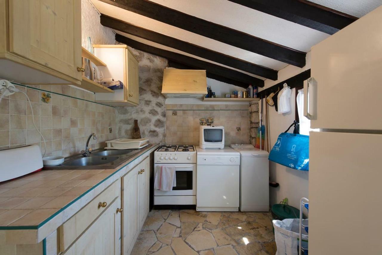 Appartement Clot De Felines Entrevaux Exteriör bild